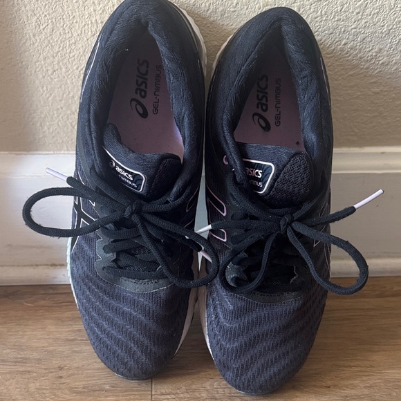 Ladies ASICS Gel-Nimbus Black Sneakers - Picture 5 of 7